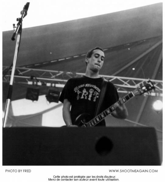 Nevrotic Explosion à Ecaussines (Street Live Festival), le 18-09-2004, par Fred — 2 sur 4
